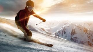 Esquía en Sierra Nevada: Forfait 1 día + Parking